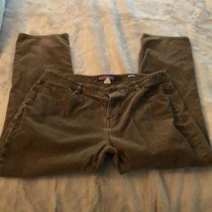 Men’s Vineyard Vines corduroy five pocket  36x32